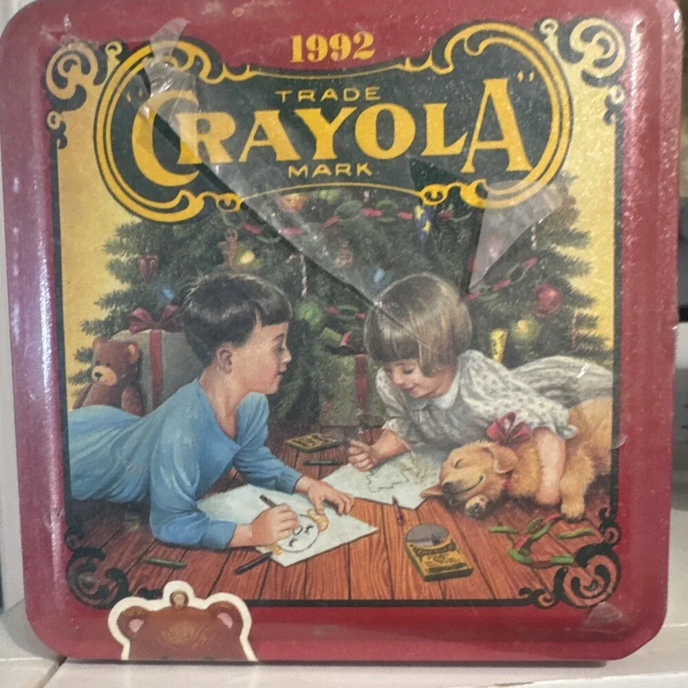 NEW SEALED Vintage 1992 Crayola Holiday Tin 64 Crayons Bear Ornament NOS